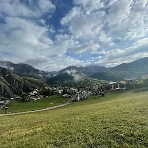 Le Seignus D'allos T2 30m2. Aux Pieds Des Pistes. Appartement Allos